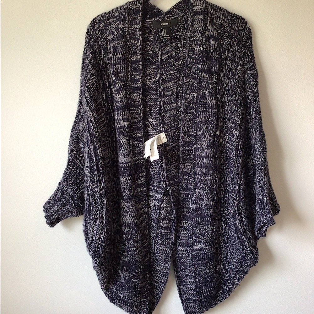 Chunky knit 3/4 sleeve shrug with draping back